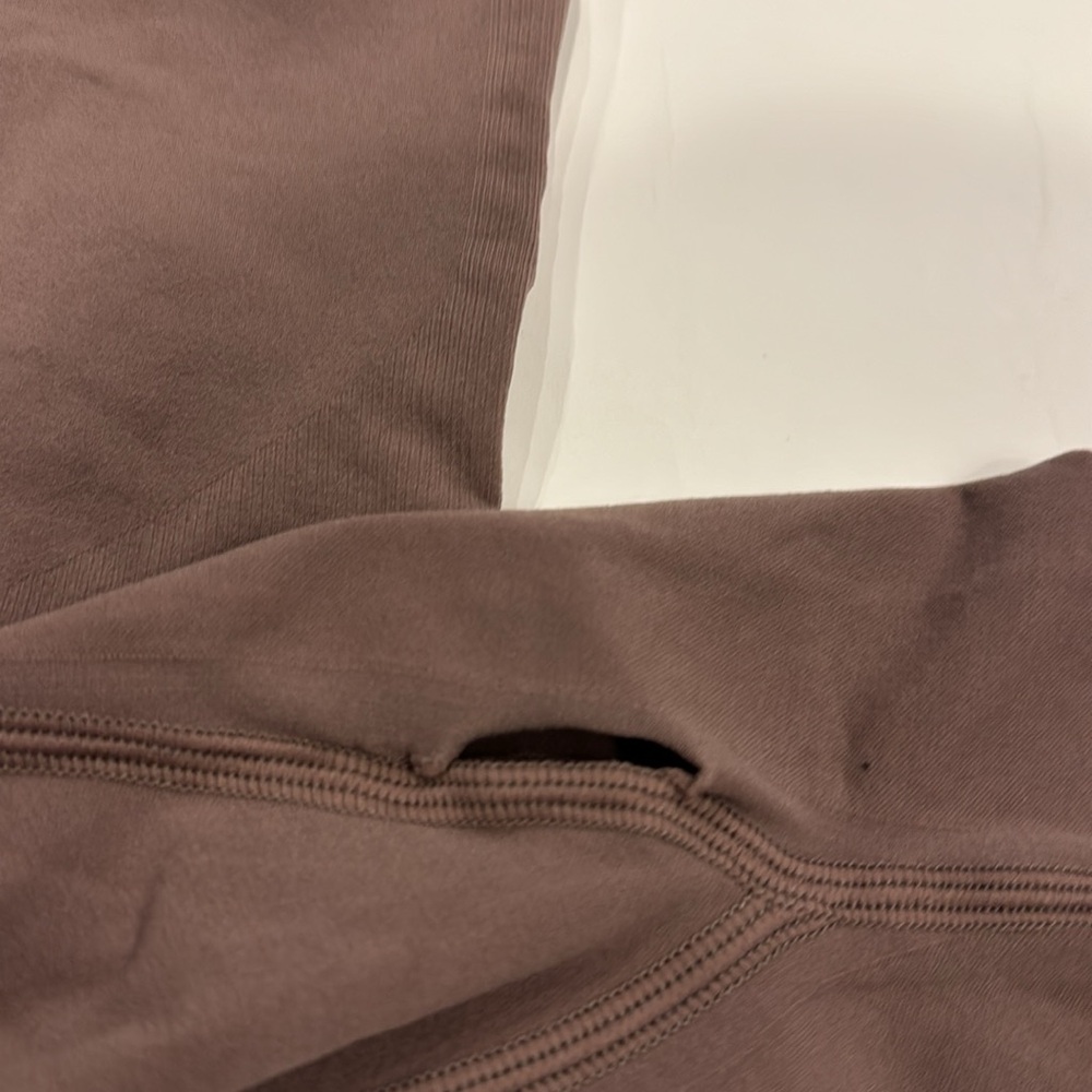SKIMS NWOT L/XL Sculpt Mid Thigh Short. - Picture 5 of 5